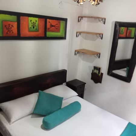 Santander Aleman Hostel Сан-Хіль Екстер'єр фото