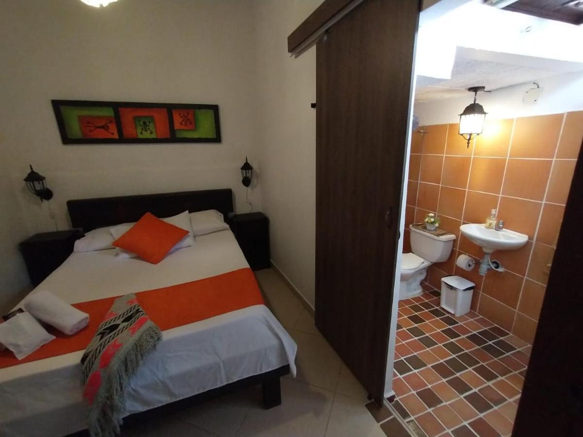 Santander Aleman Hostel Сан-Хіль Екстер'єр фото