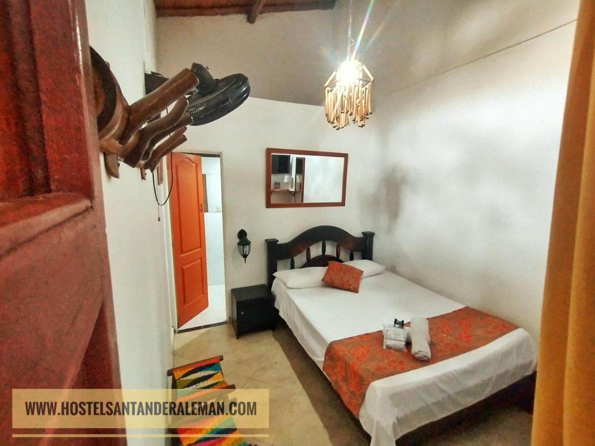 Santander Aleman Hostel Сан-Хіль Екстер'єр фото