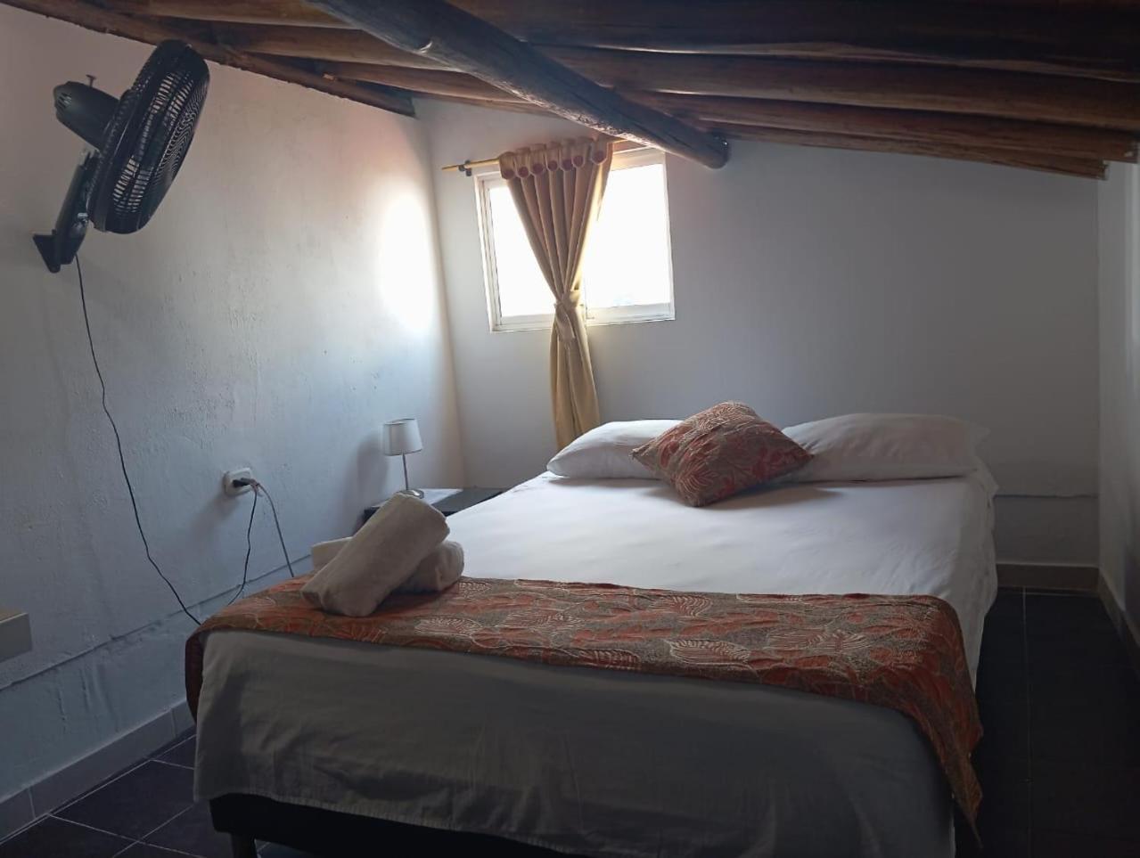 Santander Aleman Hostel Сан-Хіль Екстер'єр фото