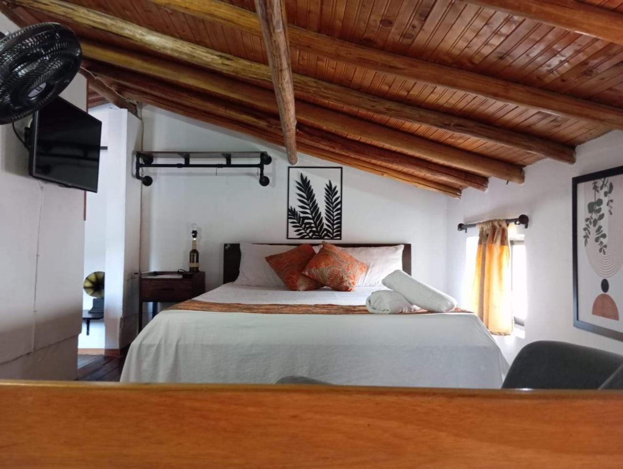 Santander Aleman Hostel Сан-Хіль Екстер'єр фото