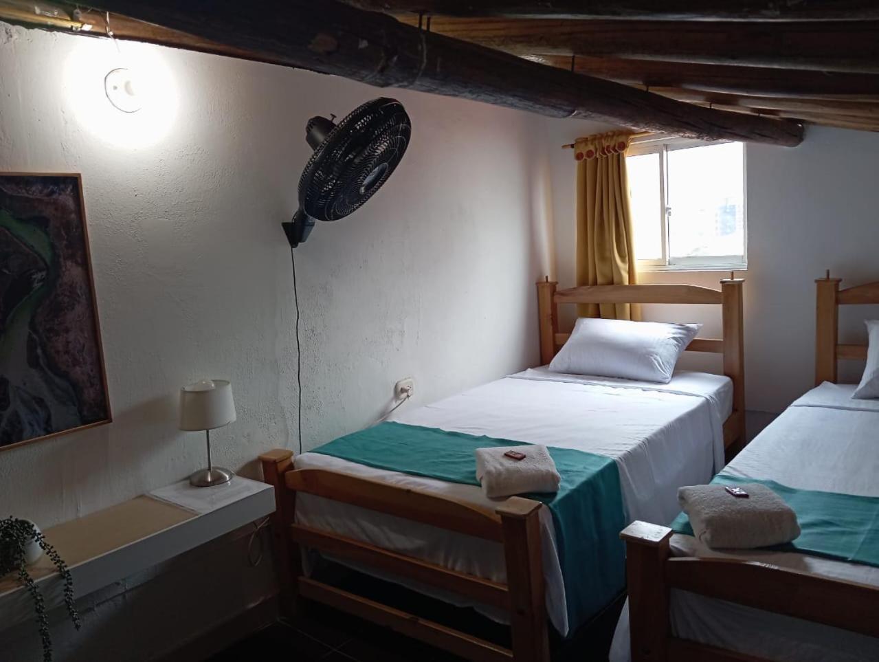 Santander Aleman Hostel Сан-Хіль Екстер'єр фото