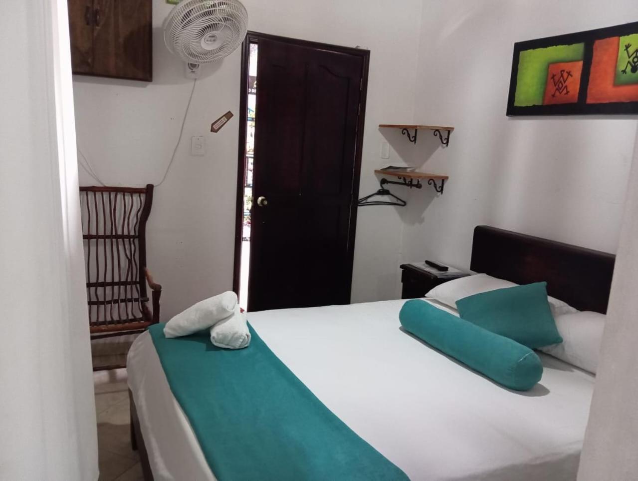 Santander Aleman Hostel Сан-Хіль Екстер'єр фото
